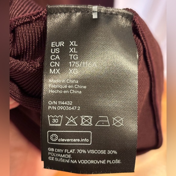 NWT H&M Pleated Skirt Dress in Maroon - Picture 3 of 7